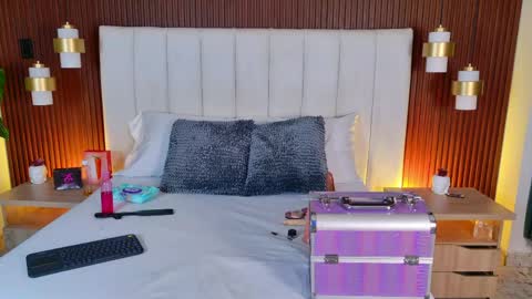 Luisa merrid online show from 04-15-26, 12:01