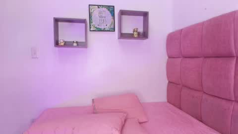 Lorrayne online show from 02-20-25, 11:53