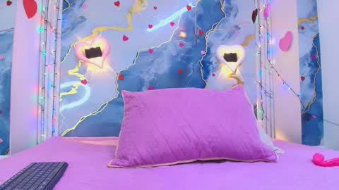 Snapshot of _lorrayne_ chatting on 02-24-26, 12:03 Lorrayne online show from 02-24-26, 12:03