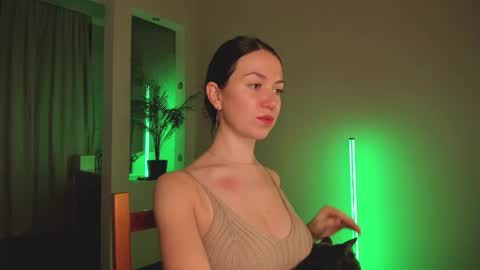 Alice online show from 01-12-26, 06:02