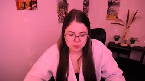 Snapshot of _lovely_mary chatting on 09-20-25, 11:11 Mary online show from 09-20-25, 11:11