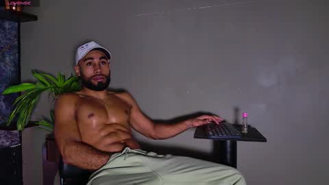 _luca_flame online show from 12-03-25, 03:47