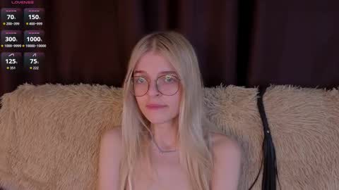 Monica online show from 10-25-25, 05:08