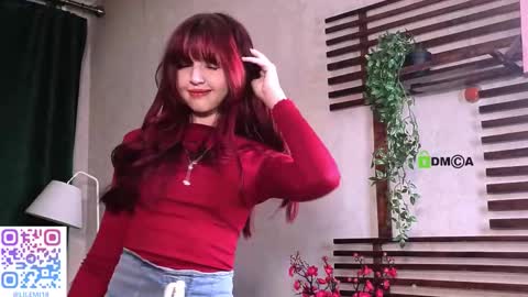 Snapshot of _lucystars chatting on 11-20-25, 02:06 _lucystars online show from 11-20-25, 02:06