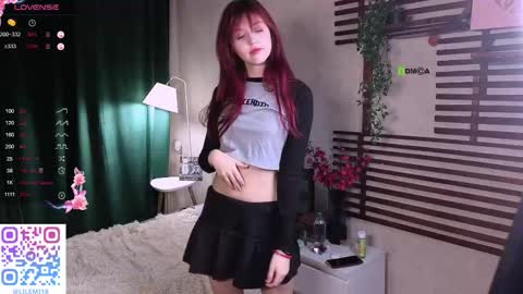 Snapshot of _lucystars chatting on 11-23-25, 02:50 _lucystars online show from 11-23-25, 02:50