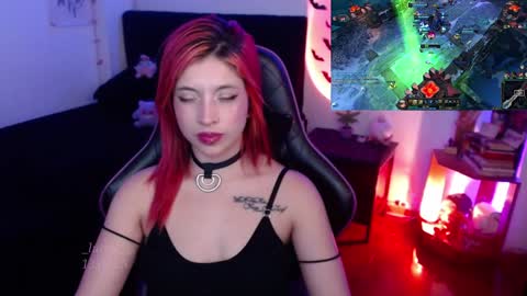 Snapshot of _lucyx__ chatting on 01-14-25, 12:22 Queen. Help me reach 100 thumbs up online show from 01-14-25, 12:22