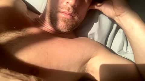 Snapshot of _lululeo_ chatting on 05-12-26, 01:03 _lululeo_ online show from 05-12-26, 01:03