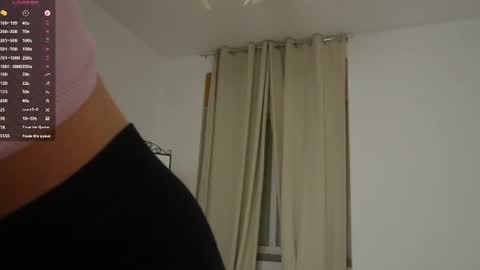 Snapshot of _luminika chatting on 06-19-26, 03:27 Nika online show from 06-19-26, 03:27