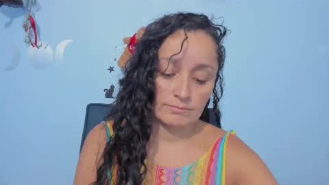  luna  sweet  online show from 11-19-25, 01:38