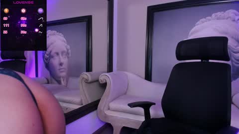  Luna  online show from 01-23-25, 11:48