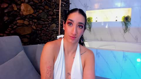  Luna  online show from 02-04-25, 03:15