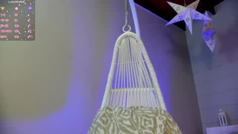  Luna  online show from 02-24-25, 11:43