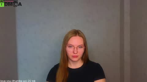 Snapshot of _lysafeta_ chatting on 05-06-26, 06:19 Welcome guys Pleasure to see you all here My name is Lysafeta and MichaelaTip menu is active Private is open online show from 05-06-26, 06:19