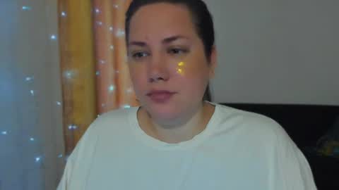 Snapshot of _madalexa_ chatting on 06-21-26, 12:46 Alexa online show from 06-21-26, 12:46