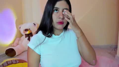 Maia online show from 10-05-25, 01:09