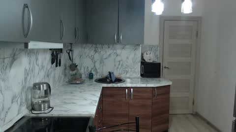 Kate online show from 02-23-25, 10:20