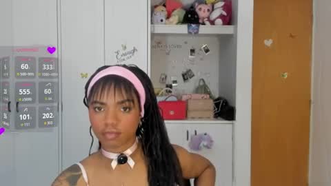 Snapshot of _marcela_22 chatting on 04-26-26, 02:20 MARCELA online show from 04-26-26, 02:20