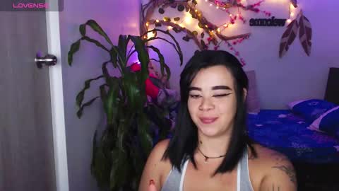 Snapshot of _marcela_wi chatting on 12-19-25, 11:23 Marce online show from 12-19-25, 11:23