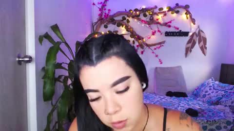 Snapshot of _marcela_wi chatting on 02-11-26, 09:31 Marce online show from 02-11-26, 09:31