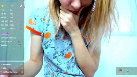 Snapshot of _mari_so chatting on 01-14-25, 05:19 Scarlett online show from 01-14-25, 05:19