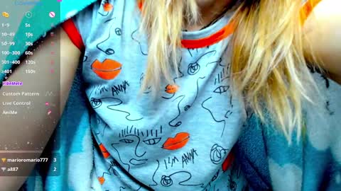 Snapshot of _mari_so chatting on 01-15-25, 07:59 Scarlett online show from 01-15-25, 07:59