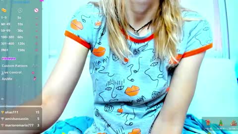 Snapshot of _mari_so chatting on 01-16-25, 07:38 Scarlett online show from 01-16-25, 07:38