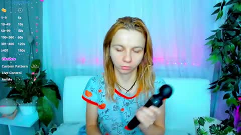 Snapshot of _mari_so chatting on 01-24-25, 01:35 Scarlett online show from 01-24-25, 01:35