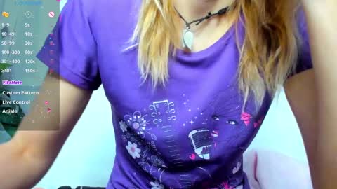 Snapshot of _mari_so chatting on 02-02-25, 08:13 Scarlett online show from 02-02-25, 08:13