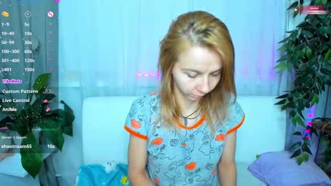 Snapshot of _mari_so chatting on 02-04-25, 01:56 Scarlett online show from 02-04-25, 01:56