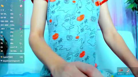 Snapshot of _mari_so chatting on 02-05-25, 04:48 Scarlett online show from 02-05-25, 04:48