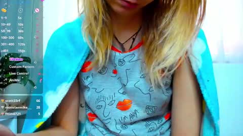 Snapshot of _mari_so chatting on 02-11-25, 08:37 Scarlett online show from 02-11-25, 08:37