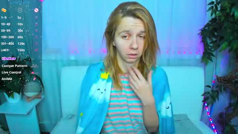 Snapshot of _mari_so chatting on 02-18-25, 01:54 Scarlett online show from 02-18-25, 01:54