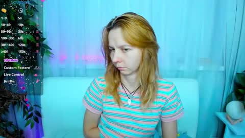 Snapshot of _mari_so chatting on 02-23-25, 01:57 Scarlett online show from 02-23-25, 01:57
