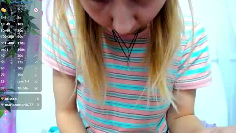 Snapshot of _mari_so chatting on 02-27-25, 05:34 Scarlett online show from 02-27-25, 05:34