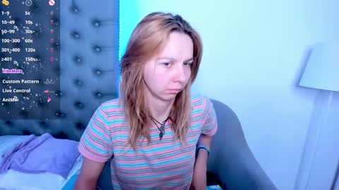 Snapshot of _mari_so chatting on 03-09-25, 04:27 Scarlett online show from 03-09-25, 04:27