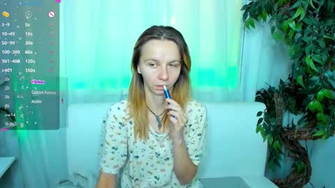Snapshot of _mari_so chatting on 09-21-25, 05:53 Scarlett online show from 09-21-25, 05:53