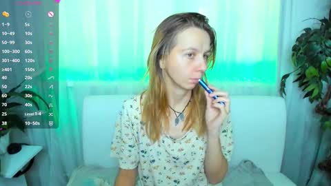 Snapshot of _mari_so chatting on 09-28-25, 07:25 Scarlett online show from 09-28-25, 07:25
