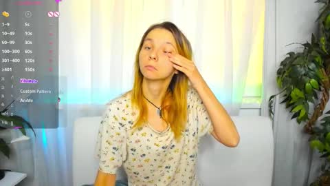 Snapshot of _mari_so chatting on 09-29-25, 07:35 Scarlett online show from 09-29-25, 07:35