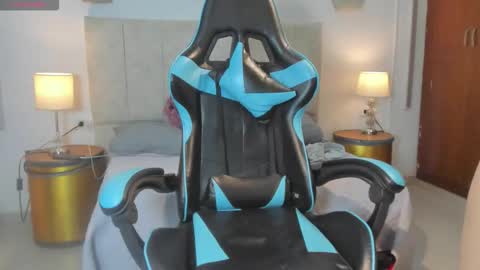 Snapshot of _maria_foxx_ chatting on 12-04-25, 10:07 Maria online show from 12-04-25, 10:07