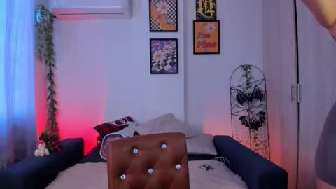 Snapshot of _marr_ chatting on 01-08-26, 01:57 mar online show from 01-08-26, 01:57