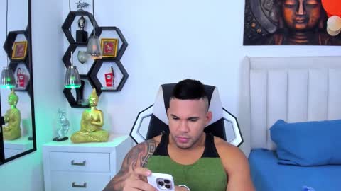 _matthew_santos_ online show from 09-30-25, 10:48