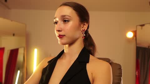 Snapshot of _meganmeow_ chatting on 12-05-24, 03:48 Saturday - start 2030-2130 GMT online show from 12-05-24, 03:48