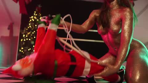 Snapshot of _meganmeow_ chatting on 12-22-24, 04:28 Saturday - start 2030-2130 GMT online show from 12-22-24, 04:28