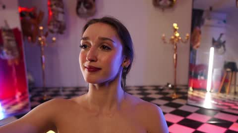 Snapshot of _meganmeow_ chatting on 01-12-25, 12:49 Saturday - start 2030-2130 GMT online show from 01-12-25, 12:49