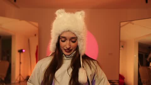 Snapshot of _meganmeow_ chatting on 01-18-25, 09:34 Saturday - start 2030-2130 GMT online show from 01-18-25, 09:34