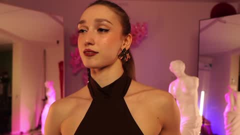 Snapshot of _meganmeow_ chatting on 02-07-25, 09:58 Saturday - start 2030-2130 GMT online show from 02-07-25, 09:58