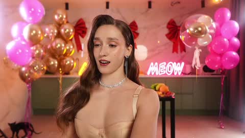 Snapshot of _meganmeow_ chatting on 09-19-25, 08:20 Saturday - start 2030-2130 GMT online show from 09-19-25, 08:20