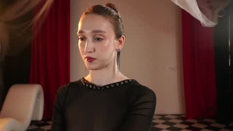 Snapshot of _meganmeow_ chatting on 11-14-25, 08:18 Saturday - start 2030-2130 GMT online show from 11-14-25, 08:18