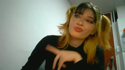 Snapshot of _mia_foster1 chatting on 03-04-26, 11:55 Mia-foster online show from 03-04-26, 11:55