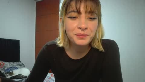Snapshot of _mia_foster1 chatting on 05-11-26, 06:49 Mia-foster online show from 05-11-26, 06:49